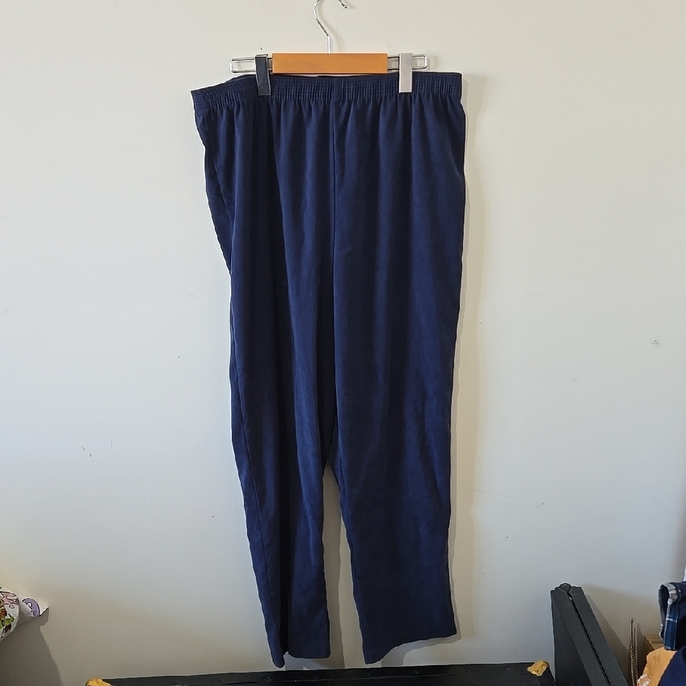 Wardrobe Essentials Ladies Elastic Waistband Pants.
